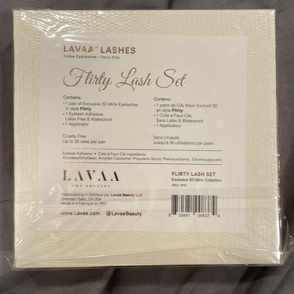 Lavaa Los Angeles Flirty Lash Set , brand new , never opened - Picture 2 of 3